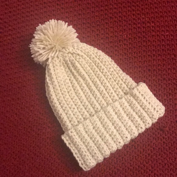 Handmade Ribbed Slouchy Beanie - Picture 4 of 6